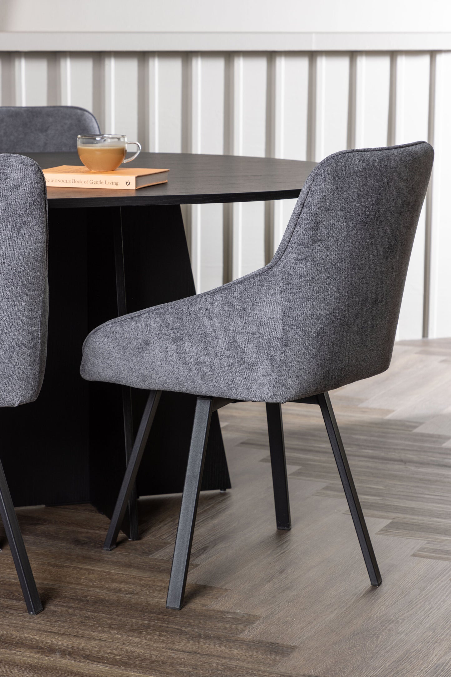 Bootcut Matbord med Rosie Stolarna – Bord: 75x230x115 Stol: 60x88x55