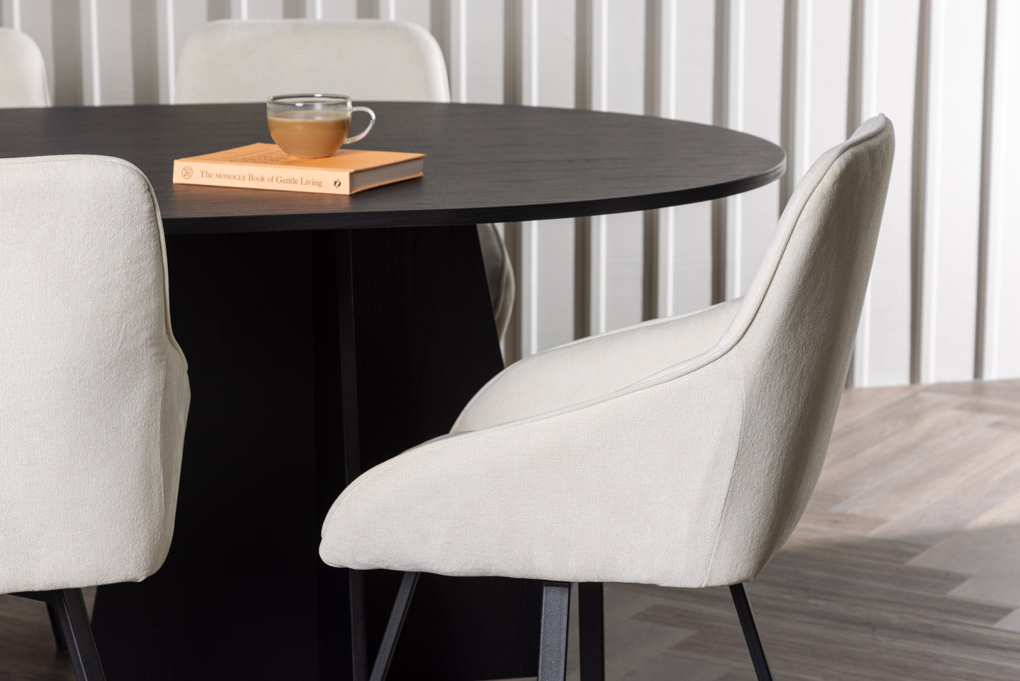 Bootcut Matbord med Rosie Stolarna – Bord: 75x230x115 Stol: 60x88x55