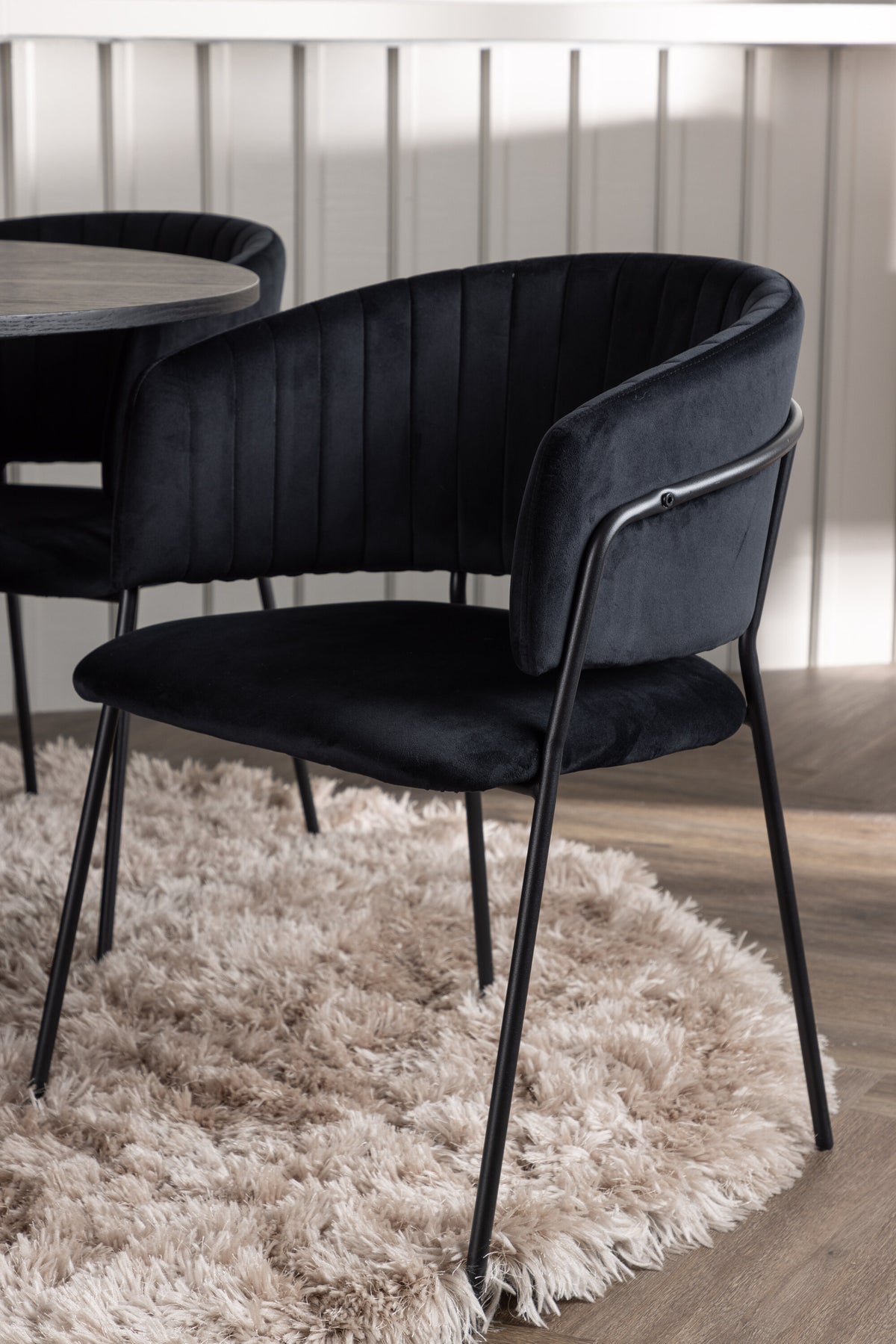 Olivia Matbord med Selma Stolarna