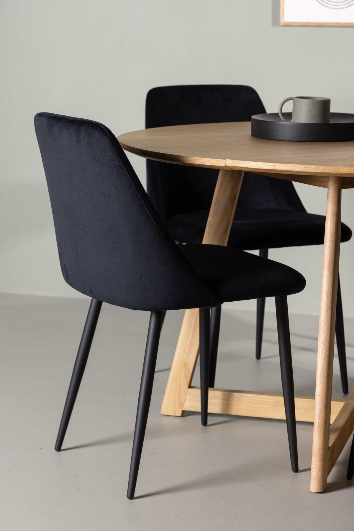Yakidon Matbord med Night Stolarna
