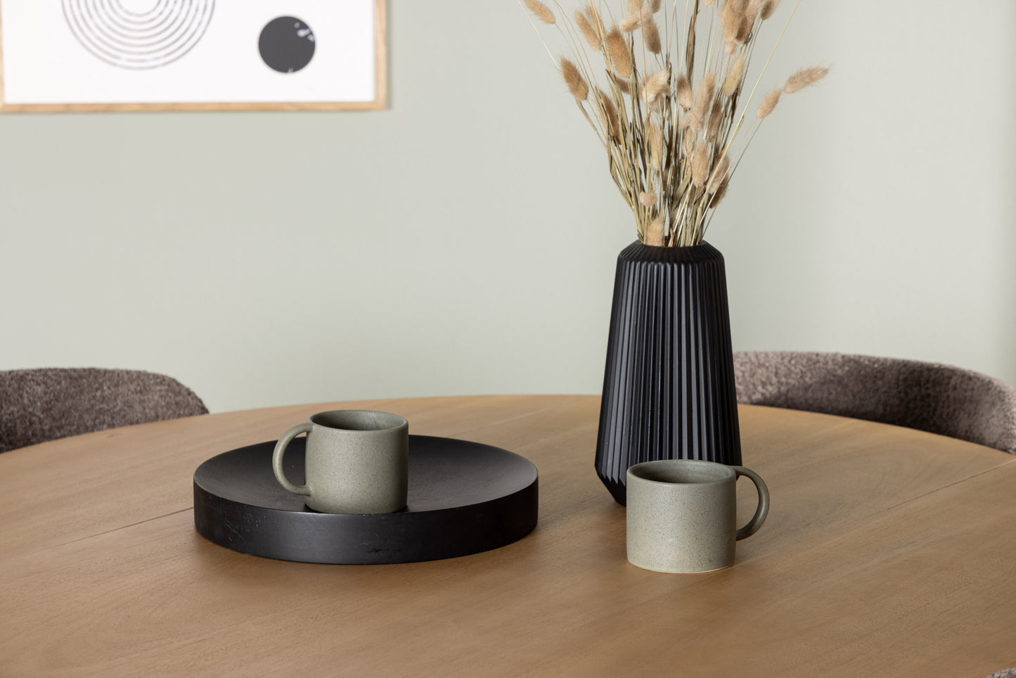 Yakidon Matbord med Modesto Stolarna