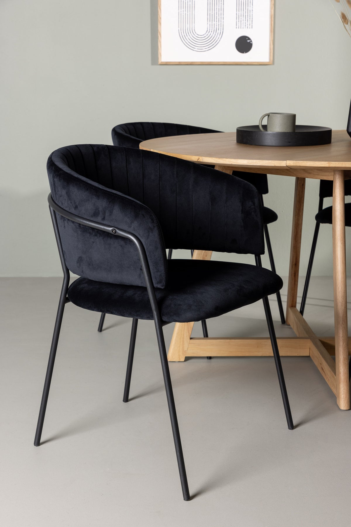 Yakidon Matbord med Selma Stolarna