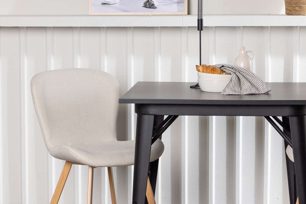 Tempe Matbord med Lilja Stolarna