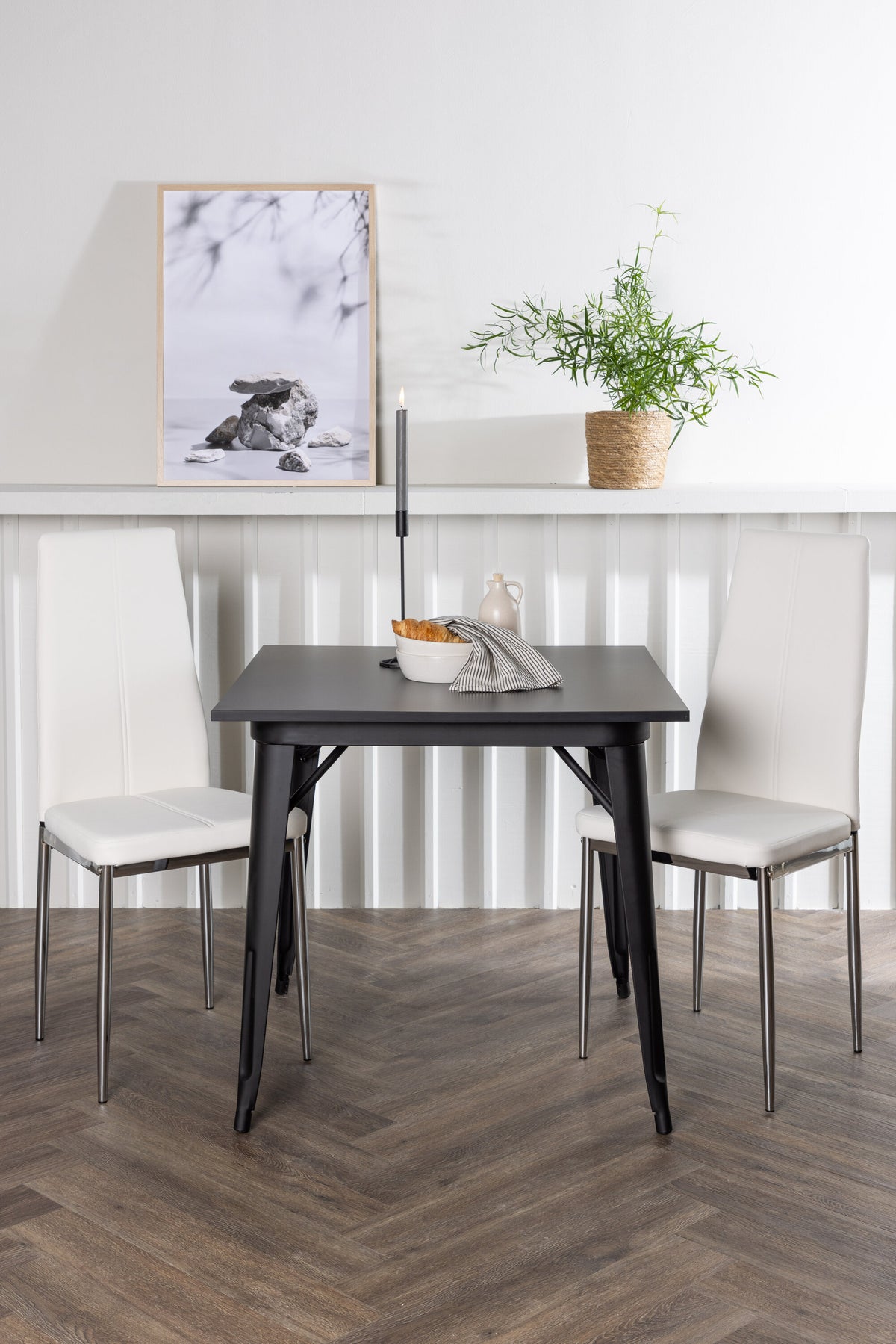 Tempe Matbord med Pastill Stolarna