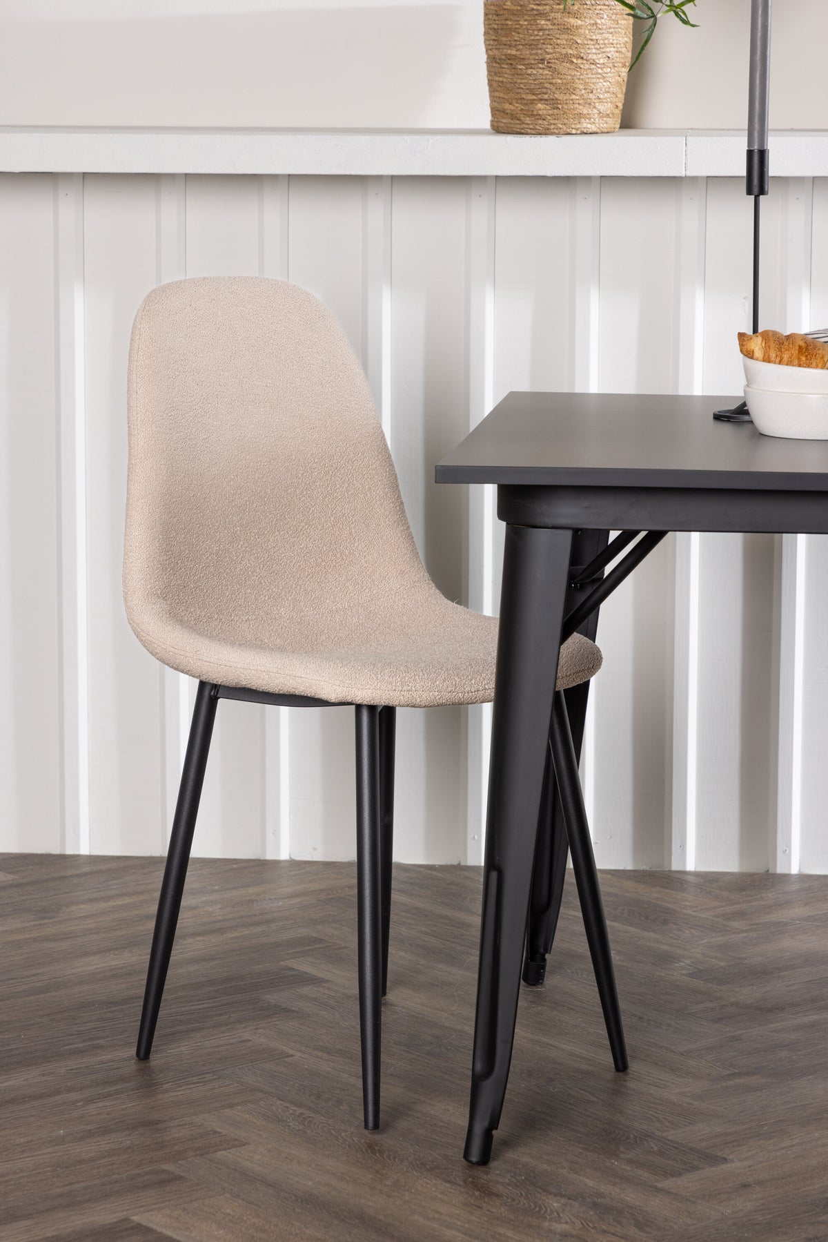 Tempe Matbord med Polar Stolarna – Bord: 75x80x80 Stol: 52x90x45