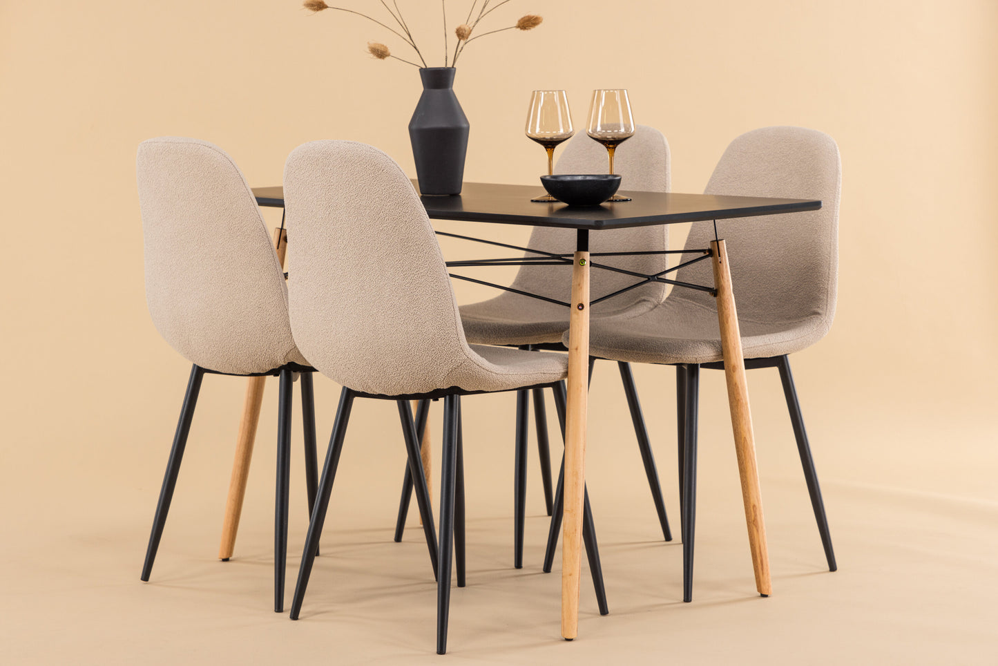 Danburi Matbord med Polar Stolarna – MDF