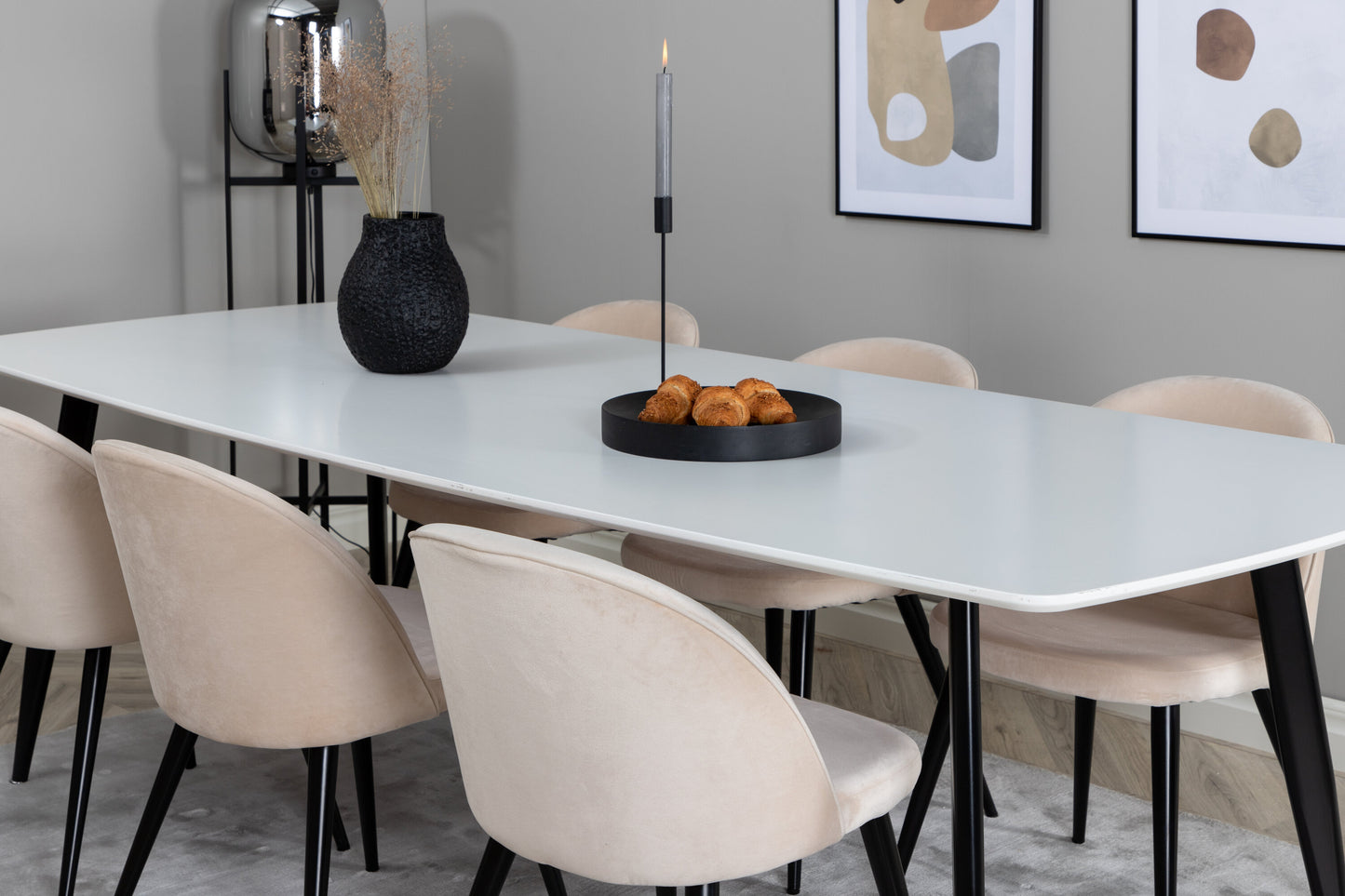 Polar Matbord med Velvet Stolarna – MDF