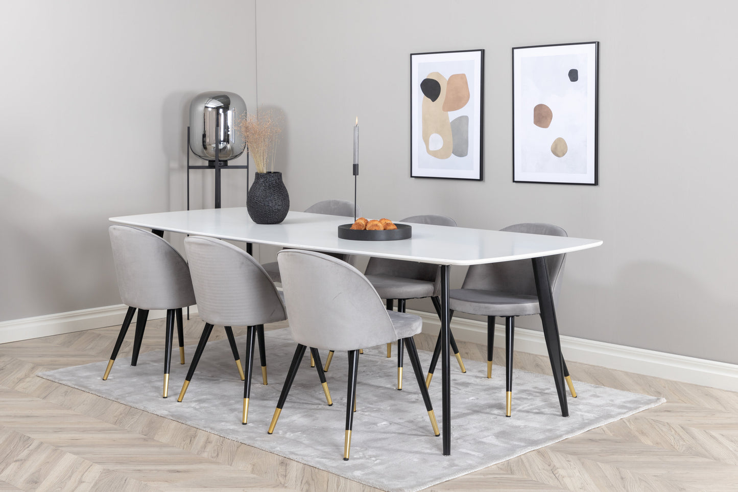 Polar Matbord med Velvet Stolarna – MDF