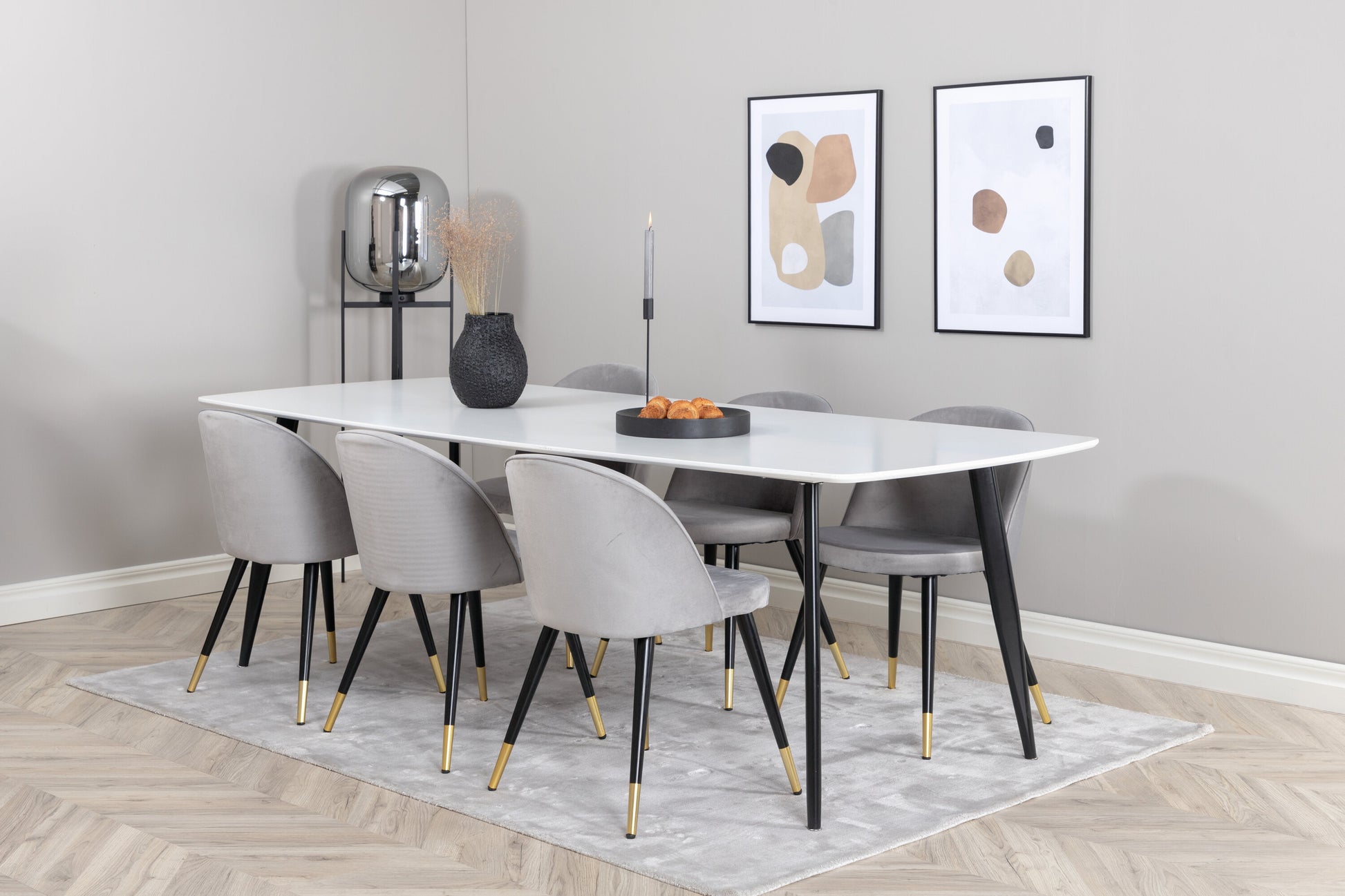 Polar Matbord med Velvet Stolarna – MDF