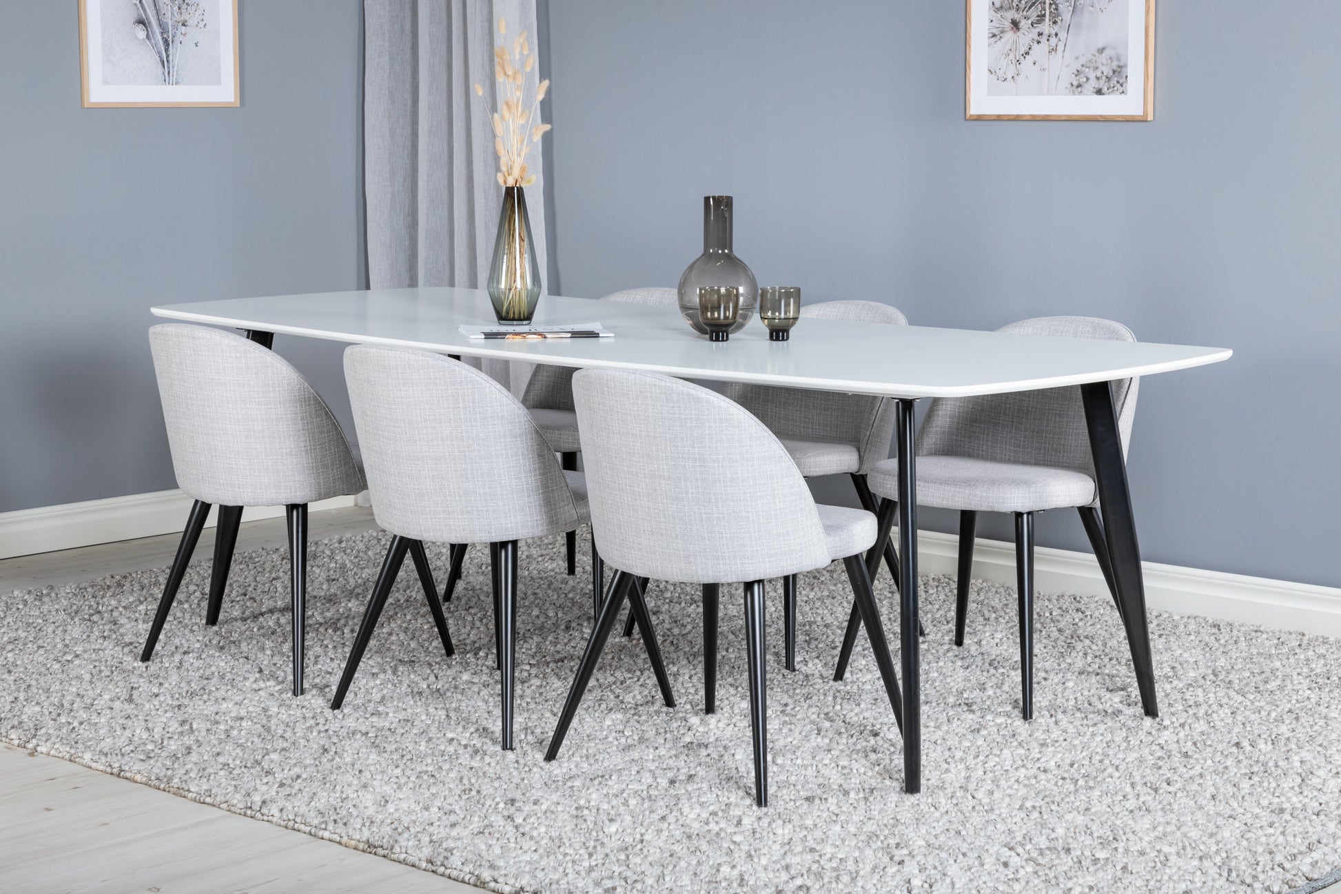Polar Matbord med Velvet Stolarna – MDF