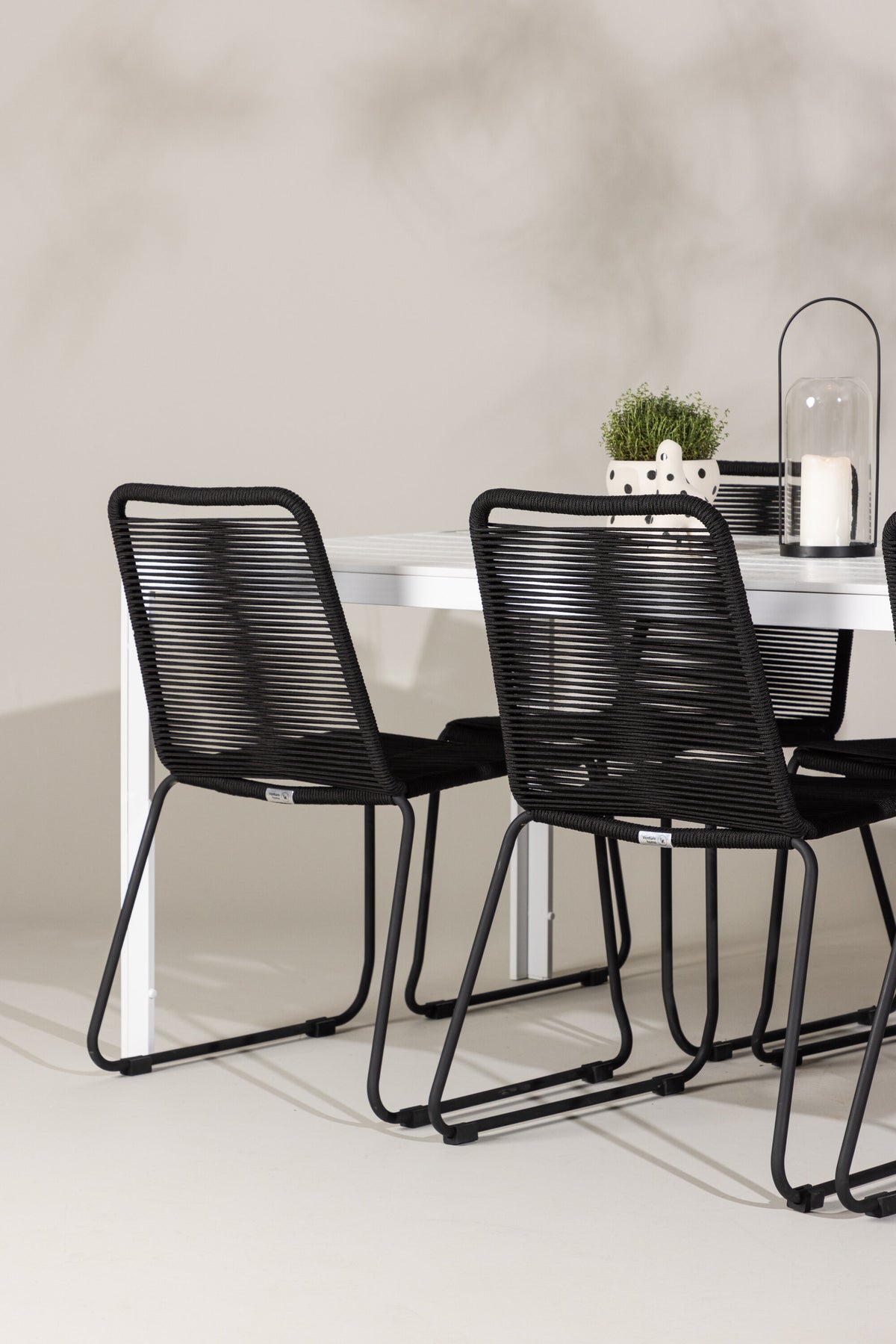 Break Matbord med Lindos Stolarna – Aluminium