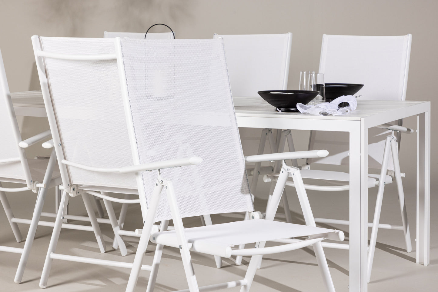 Break Matbord med Break Stolarna – Aluminium