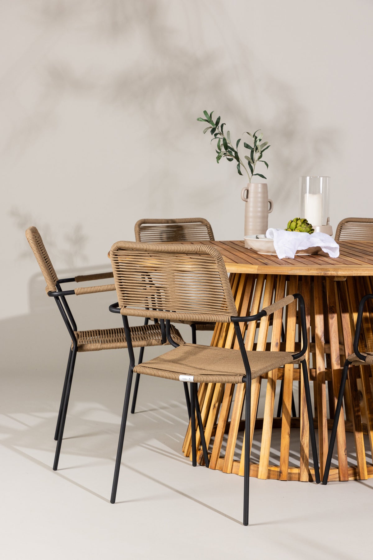 Tucumán Matbord med Lindos Stolarna – Akacia