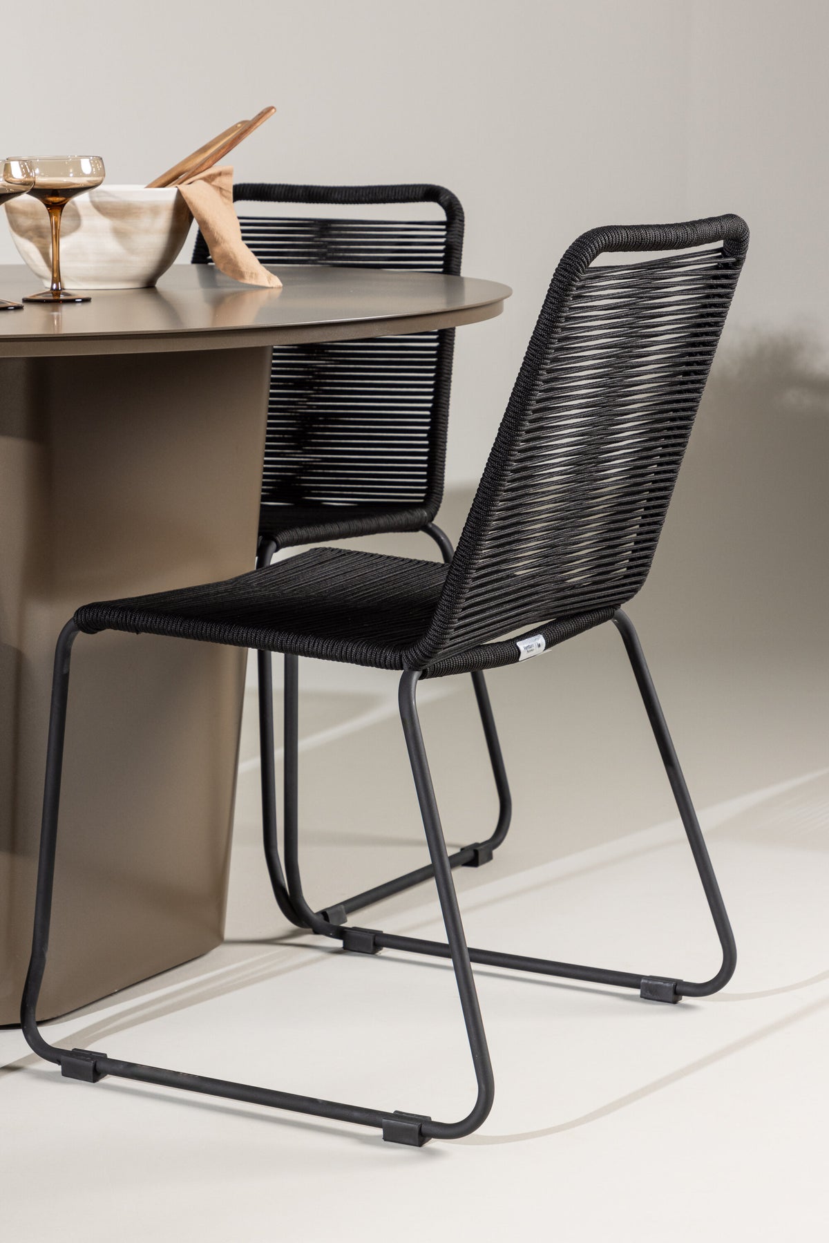 Santa Fe Matbord med Lindos Stolarna – Aluminium
