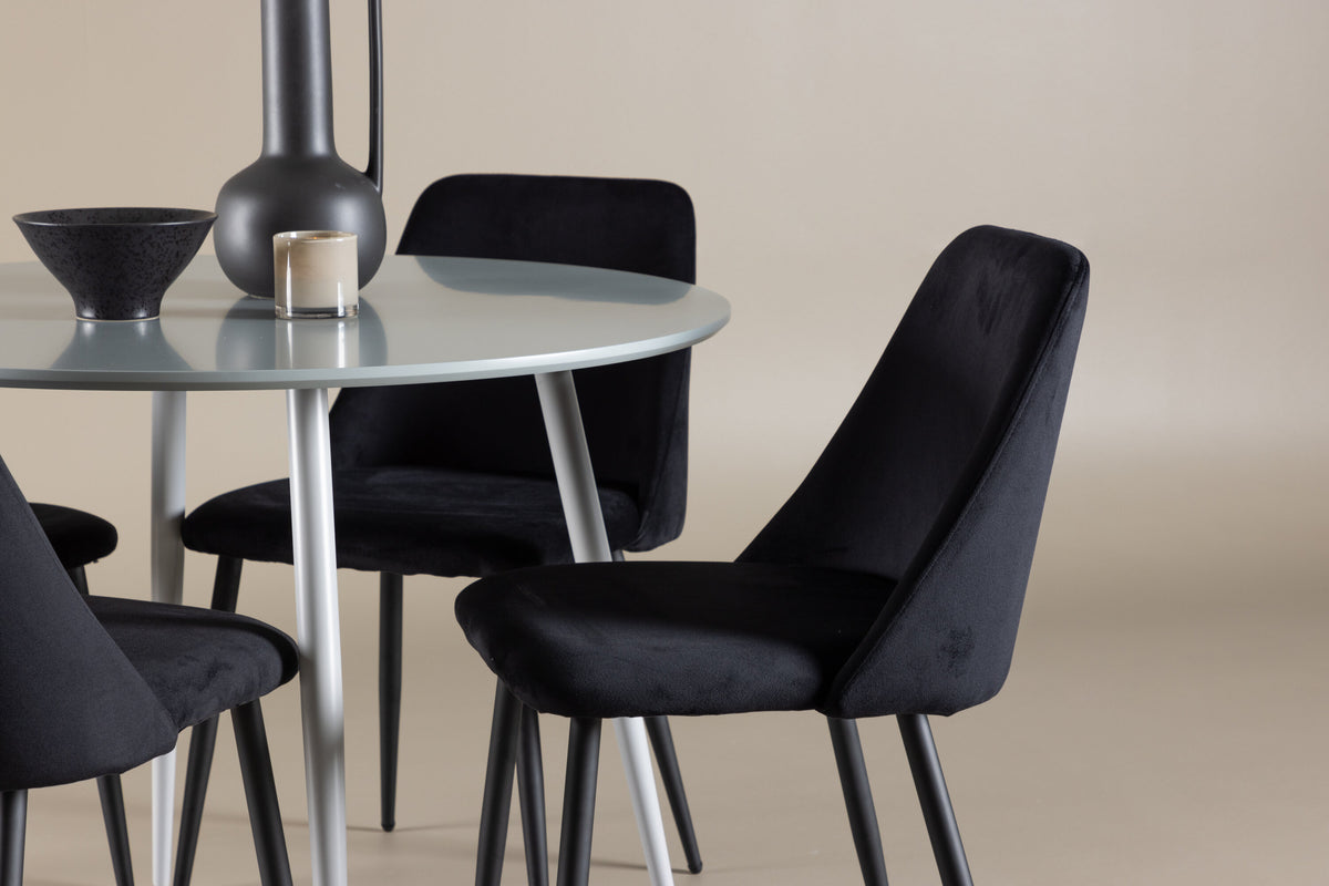 Plaza Matbord med Night Stolarna