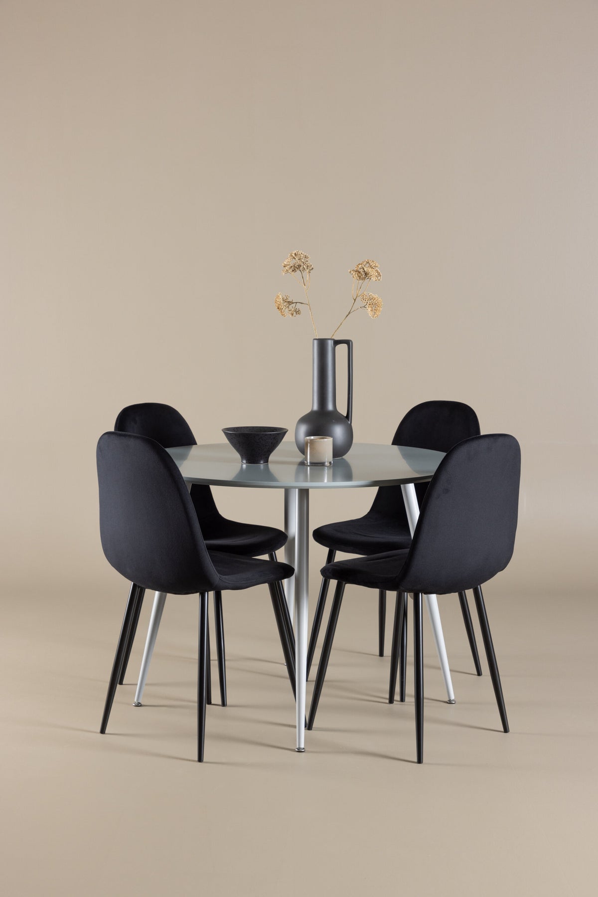 Plaza Matbord med Polar Stolarna – MDF