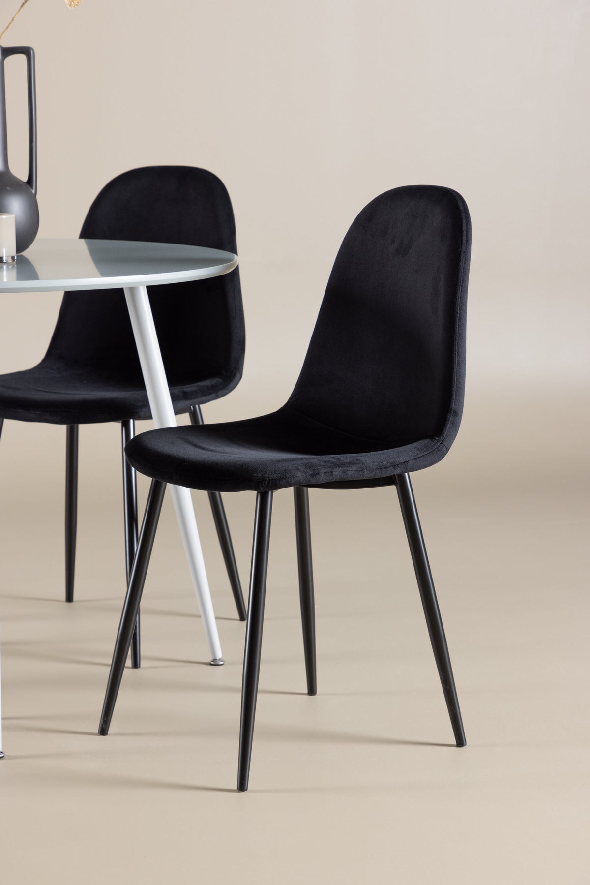 Plaza Matbord med Polar Stolarna – MDF