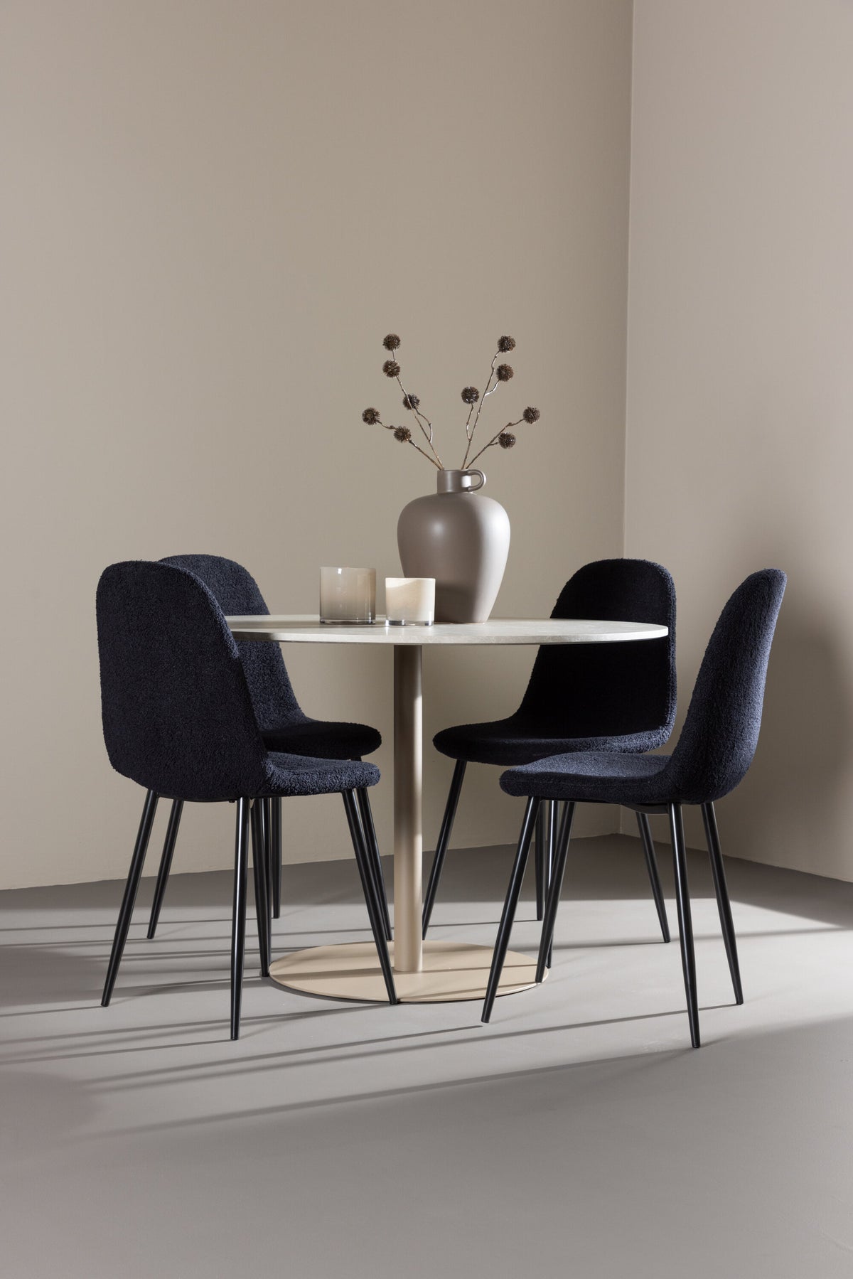 Lycke Matbord med Polar Stolarna – MDF