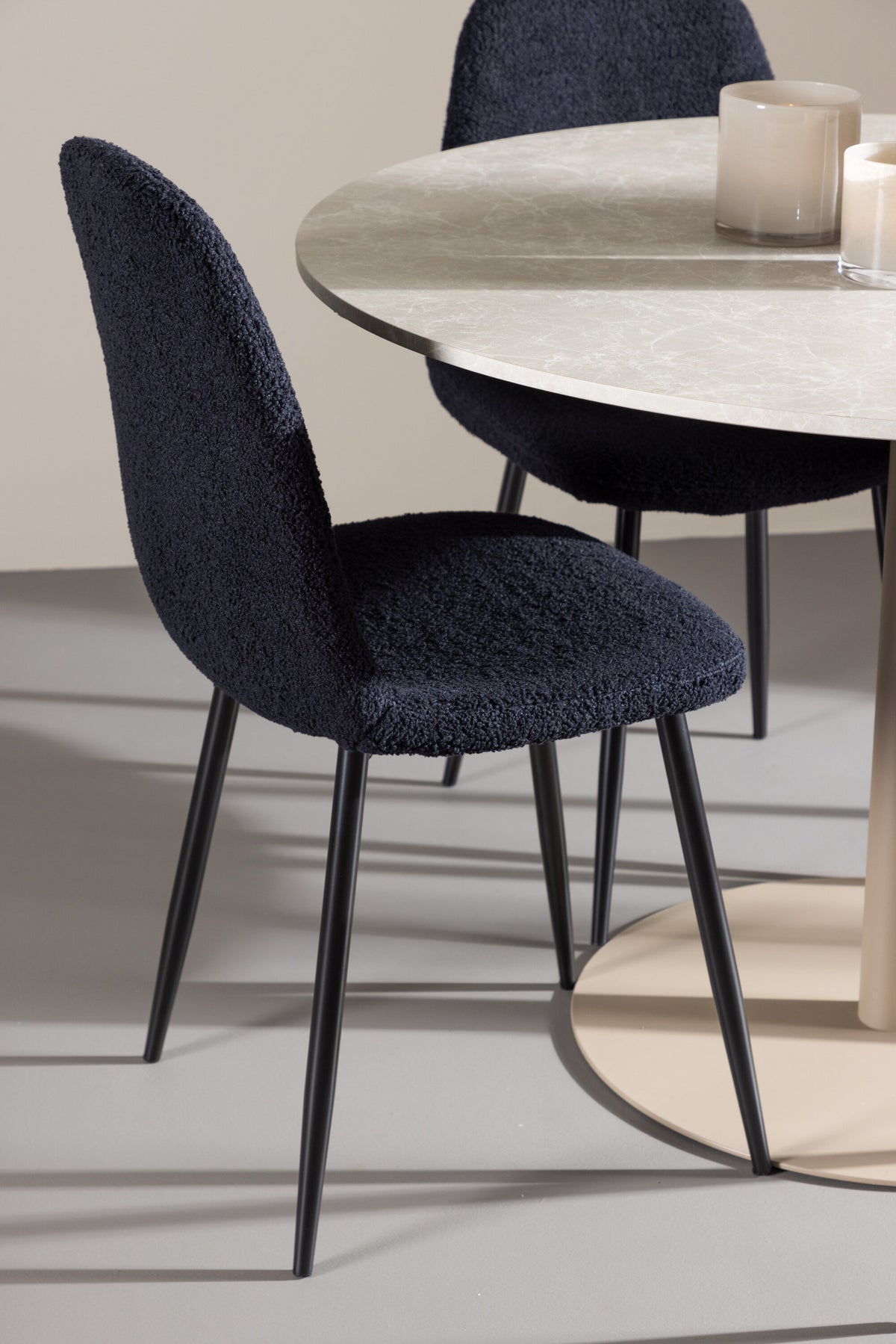 Lycke Matbord med Polar Stolarna – MDF