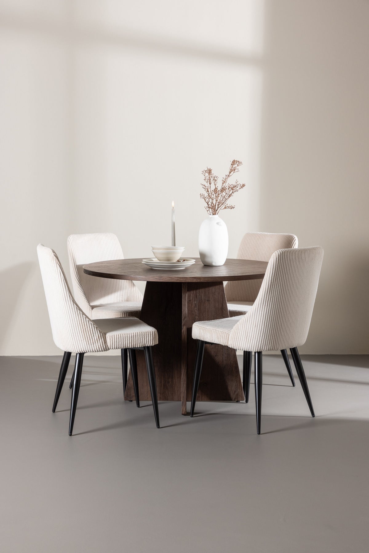 Bootcut Matbord med Leone Stolarna – MDF