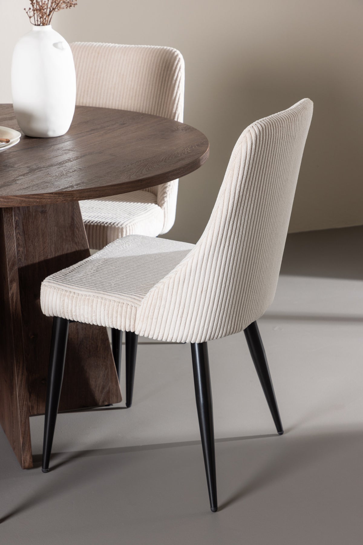 Bootcut Matbord med Leone Stolarna – MDF