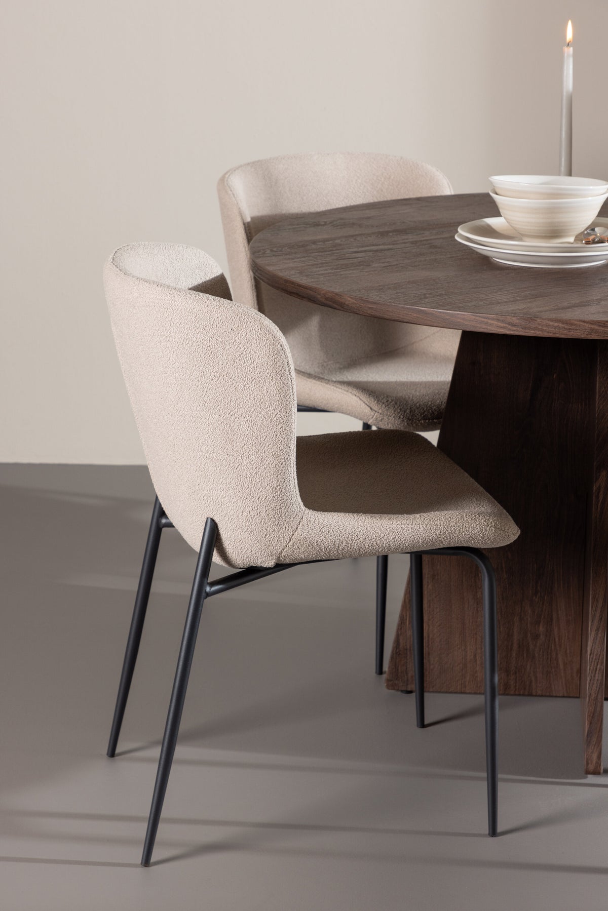 Bootcut Matbord med Modesto Stolarna – MDF