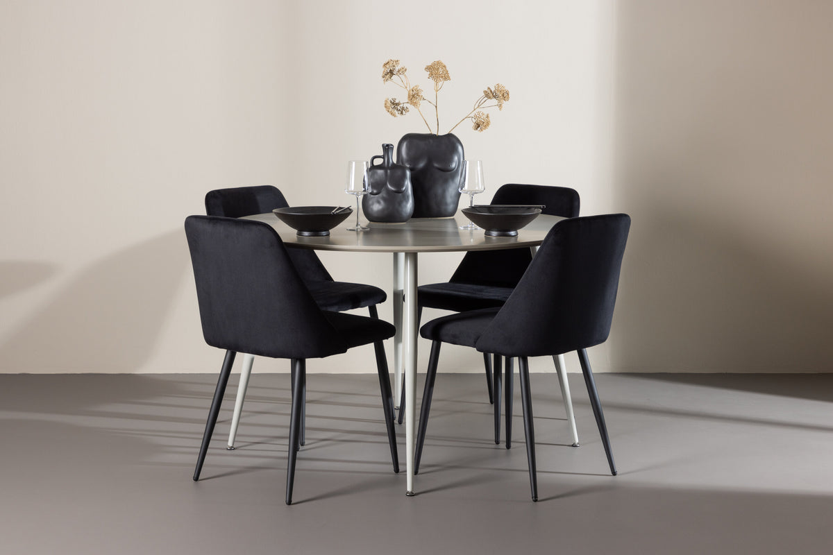 Plaza Matbord med Night Stolarna