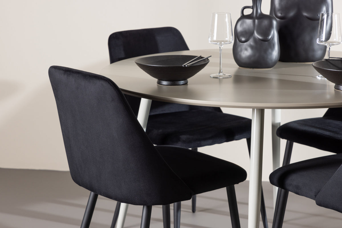 Plaza Matbord med Night Stolarna