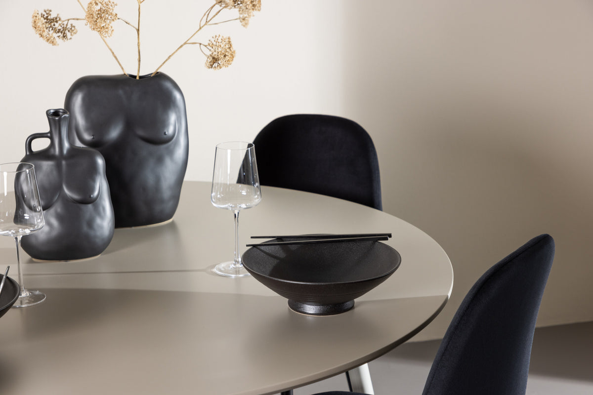 Plaza Matbord med Polar Stolarna – MDF