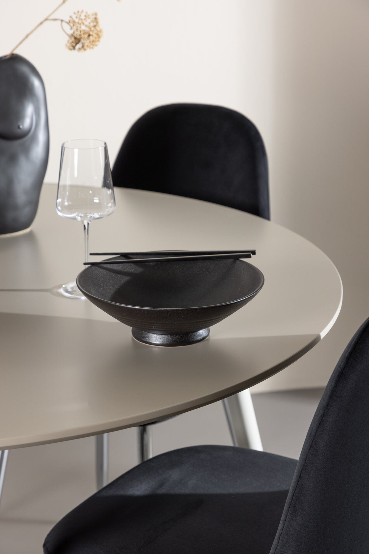 Plaza Matbord med Polar Stolarna – MDF