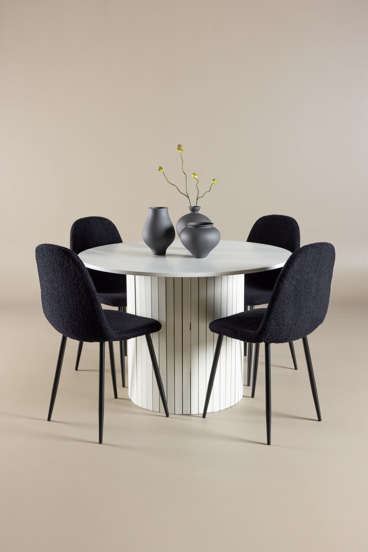 Härön Matbord med Polar Stolarna – MDF
