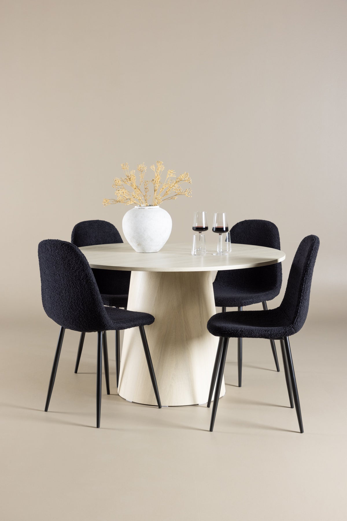 Lanzo Matbord med Polar Stolarna – MDF