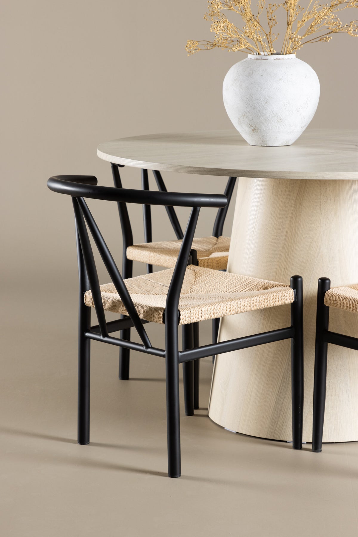 Lanzo Matbord med Alfons Stolarna – MDF