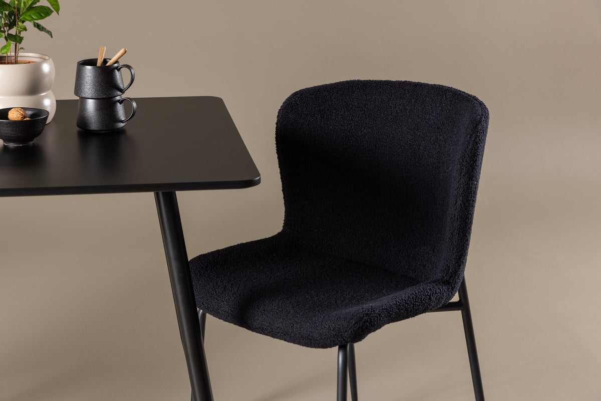 Polar Matbord med Modesto Stolarna – MDF