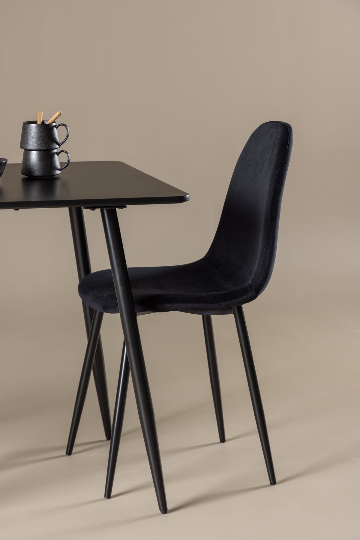 Polar Matbord med Polar Stolarna – MDF