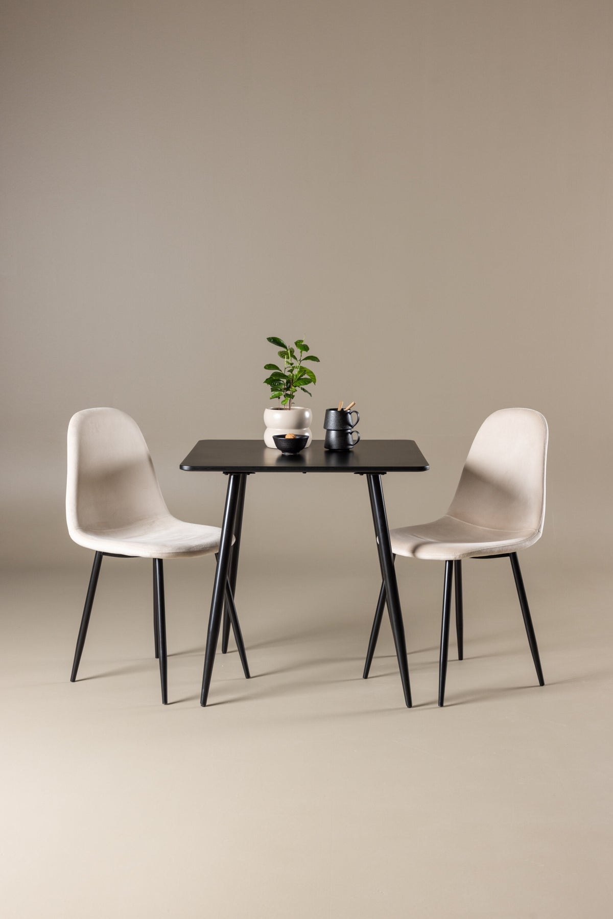 Polar Matbord med Polar Stolarna – MDF