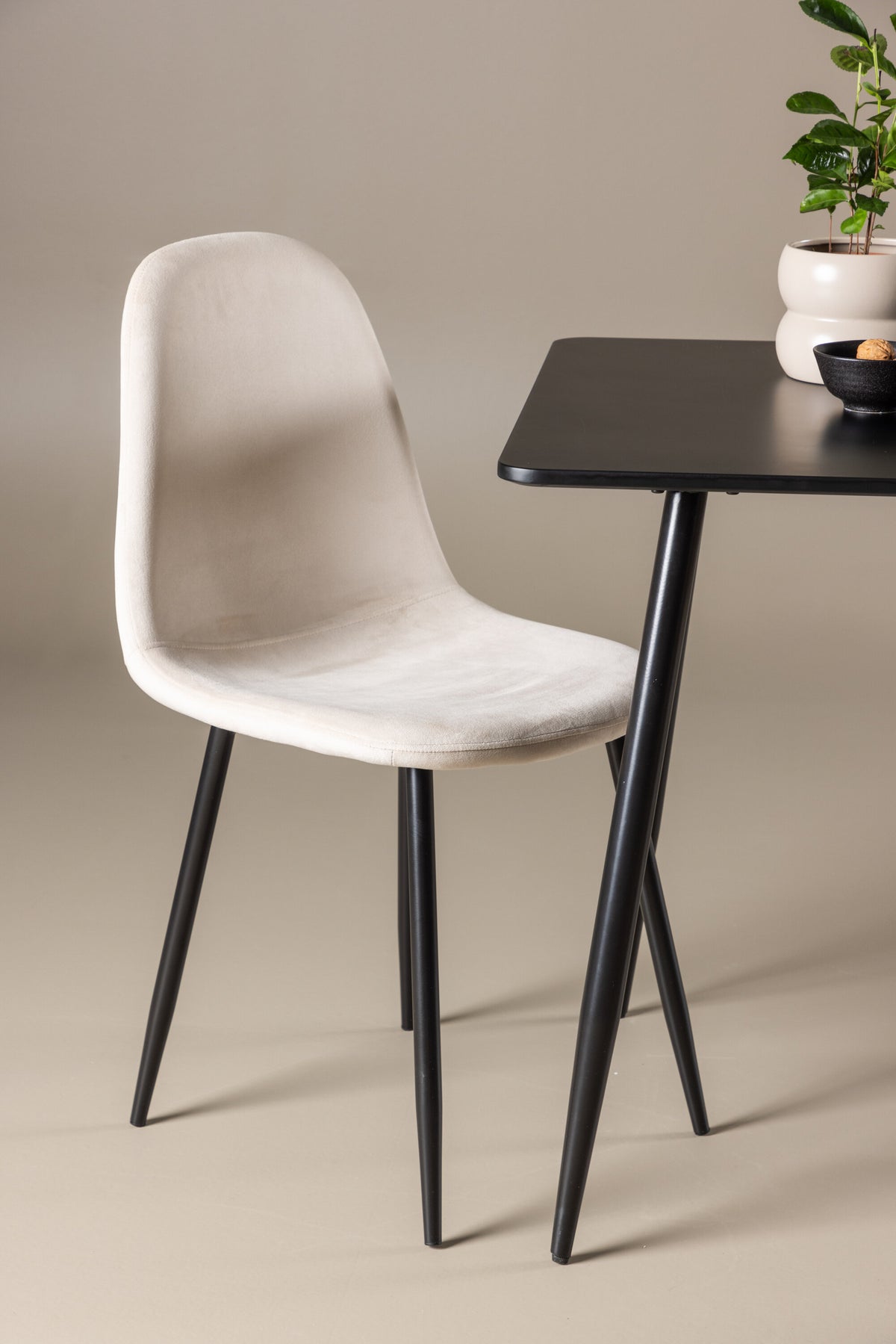 Polar Matbord med Polar Stolarna – MDF