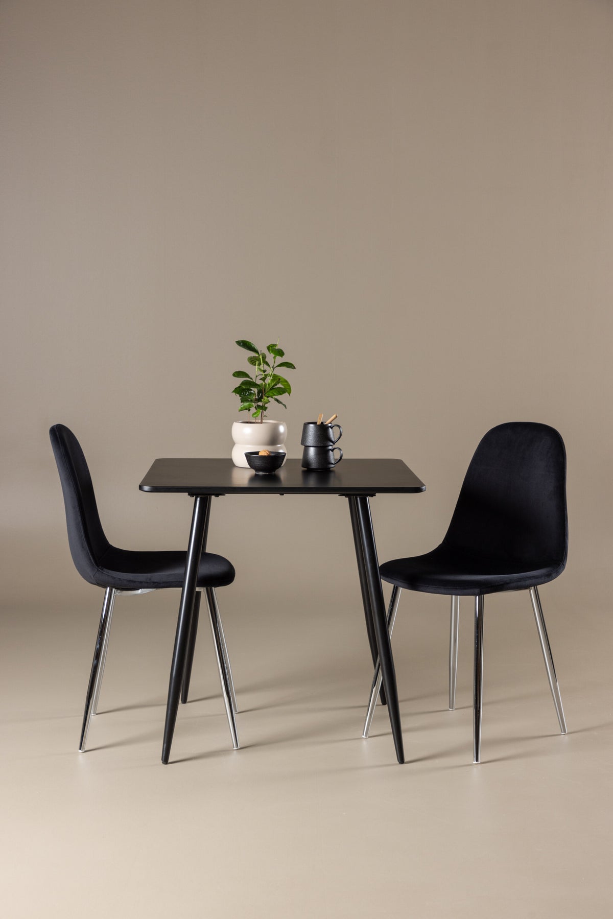 Polar Matbord med Polar Stolarna – MDF