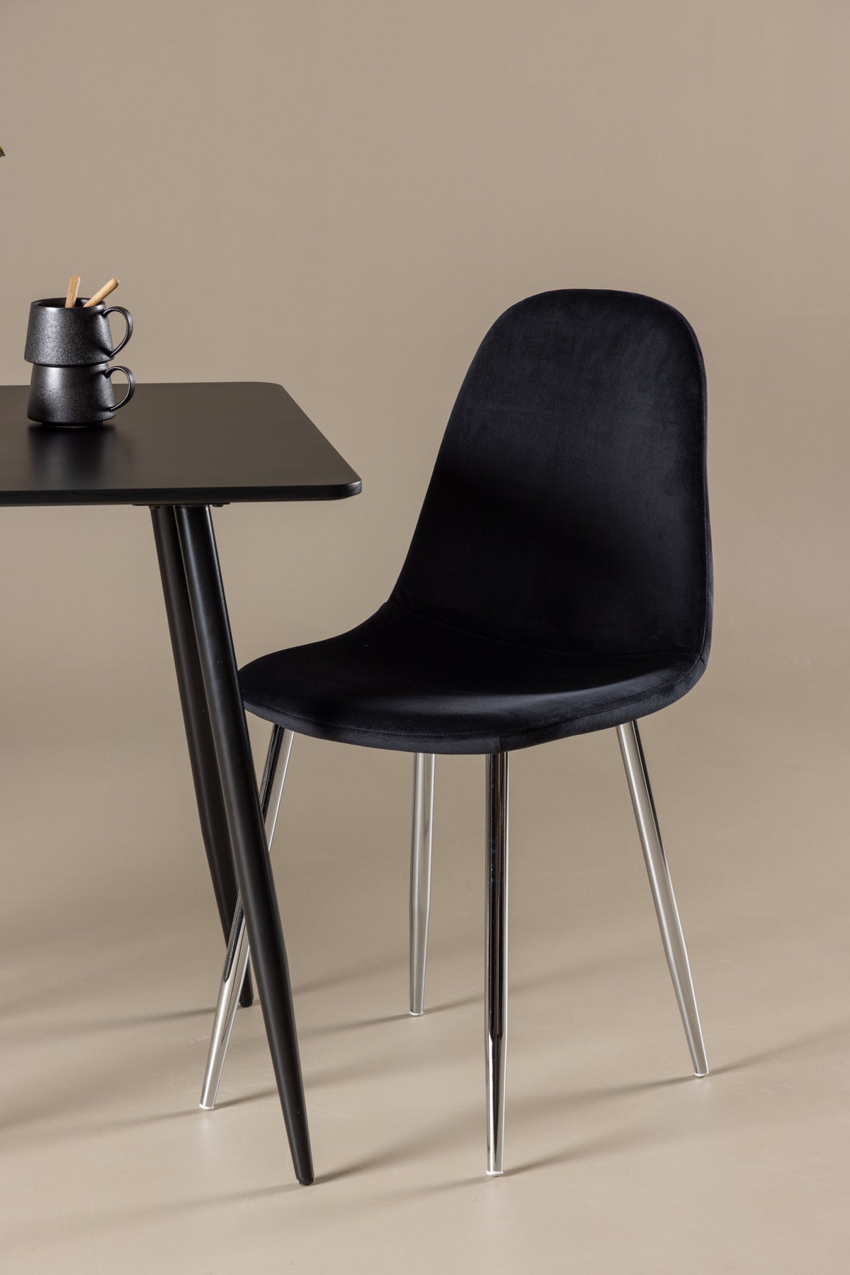 Polar Matbord med Polar Stolarna – MDF