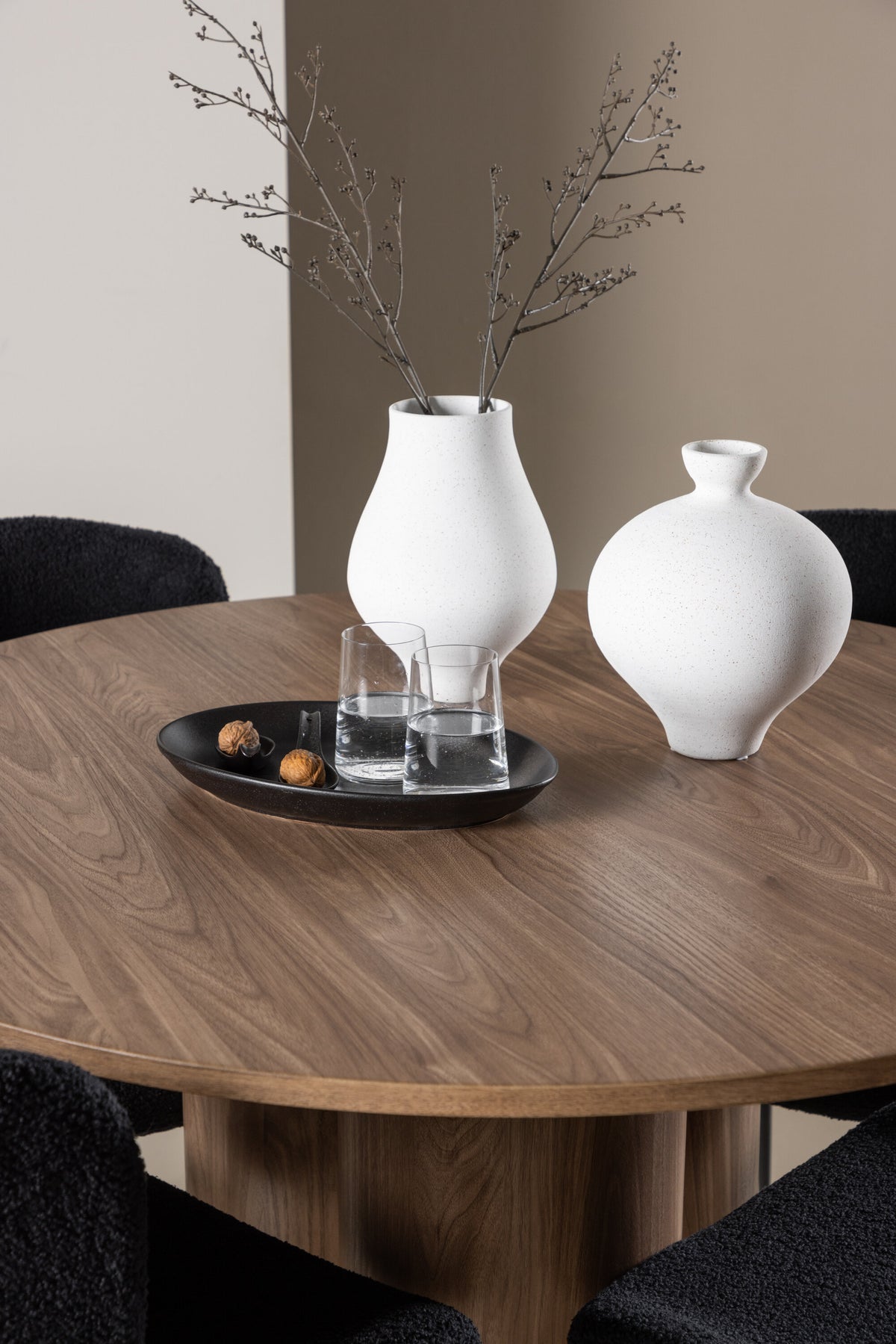 Olivia Matbord med Modesto Stolarna – MDF