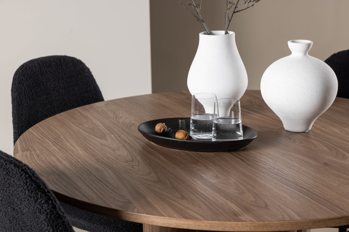 Olivia Matbord med Polar Stolarna – MDF