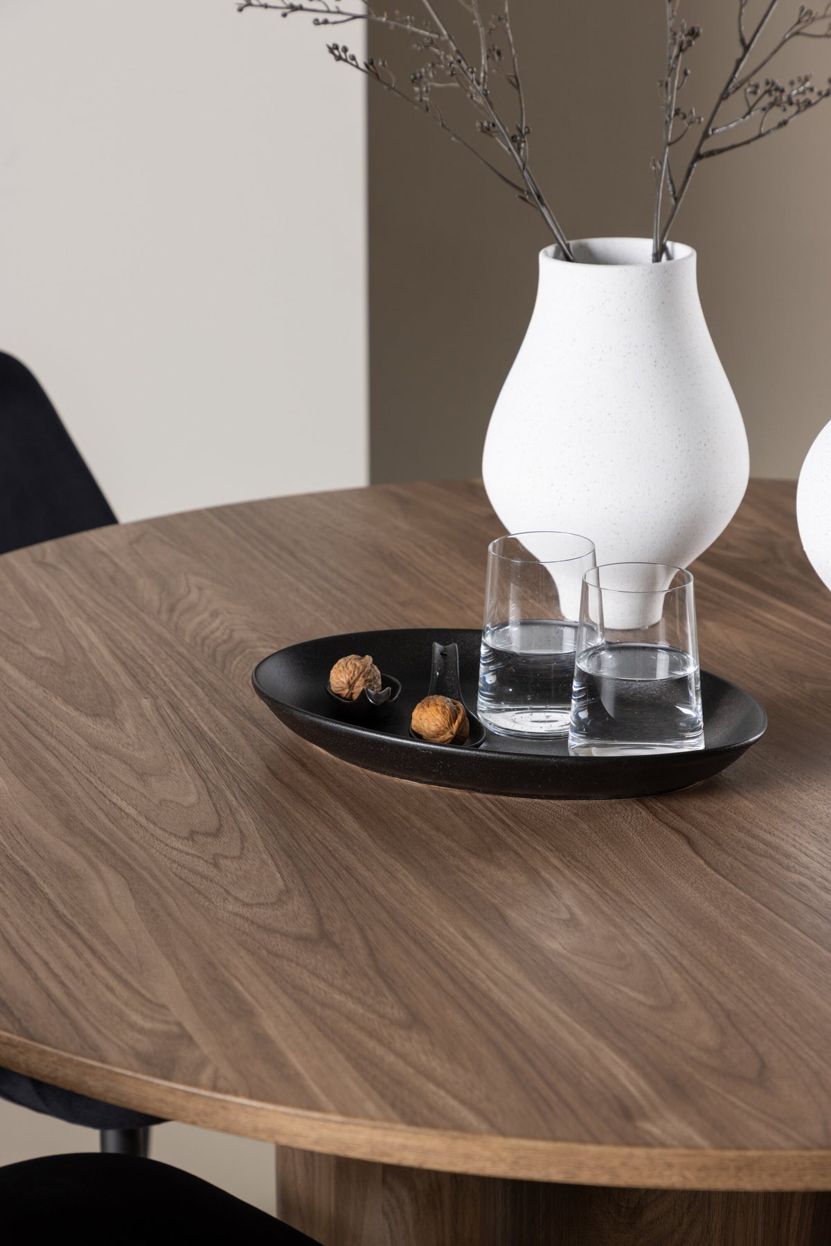 Olivia Matbord med Night Stolarna – MDF