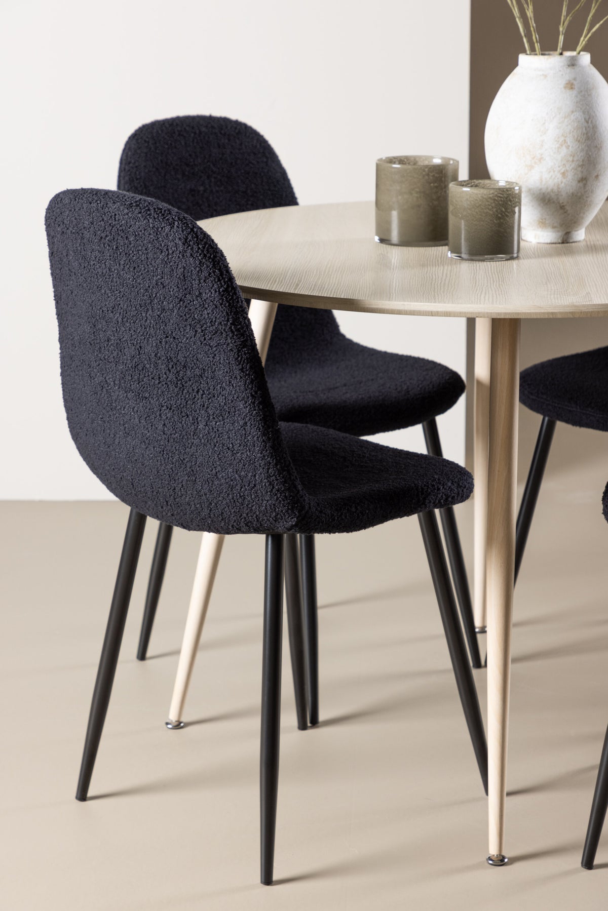 Plaza Matbord med Polar Stolarna – MDF