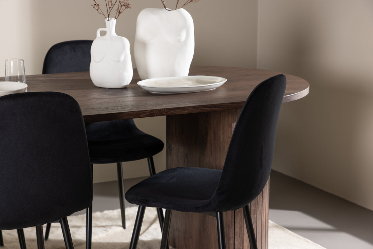 Härön Matbord med Polar Stolarna – MDF