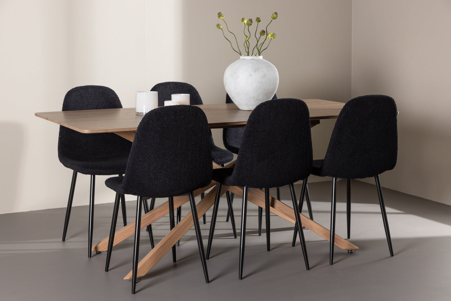 Piazza Matbord med Polar Stolarna – MDF