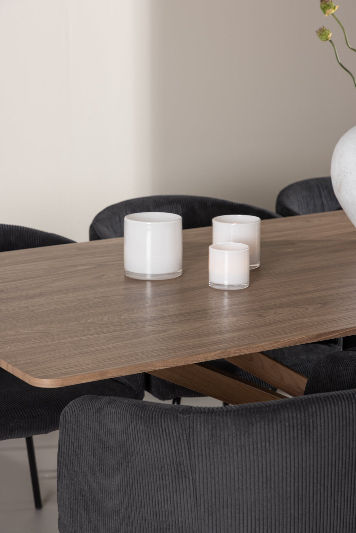 Piazza Matbord med Berit Stolarna – MDF