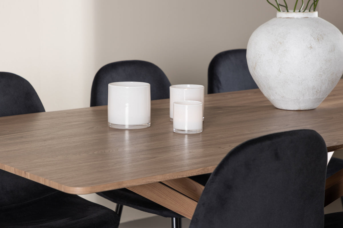 Piazza Matbord med Polar Stolarna – MDF