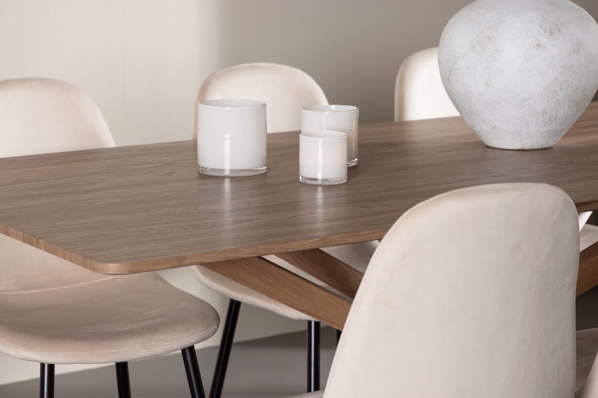 Piazza Matbord med Polar Stolarna – MDF