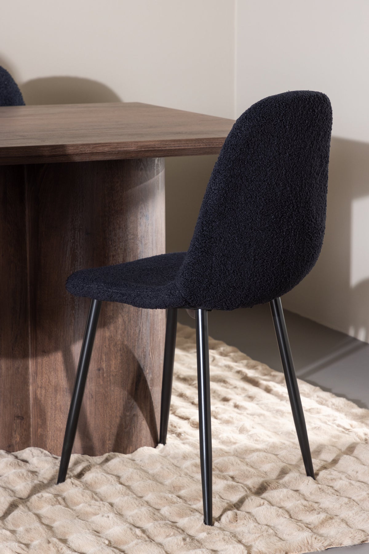 Olivia Matbord med Polar Stolarna – MDF