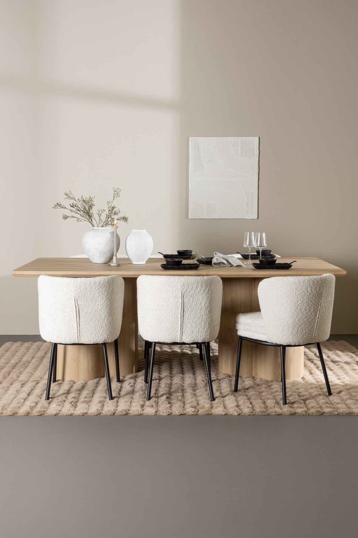 Olivia Matbord med Agnes Stolarna – MDF